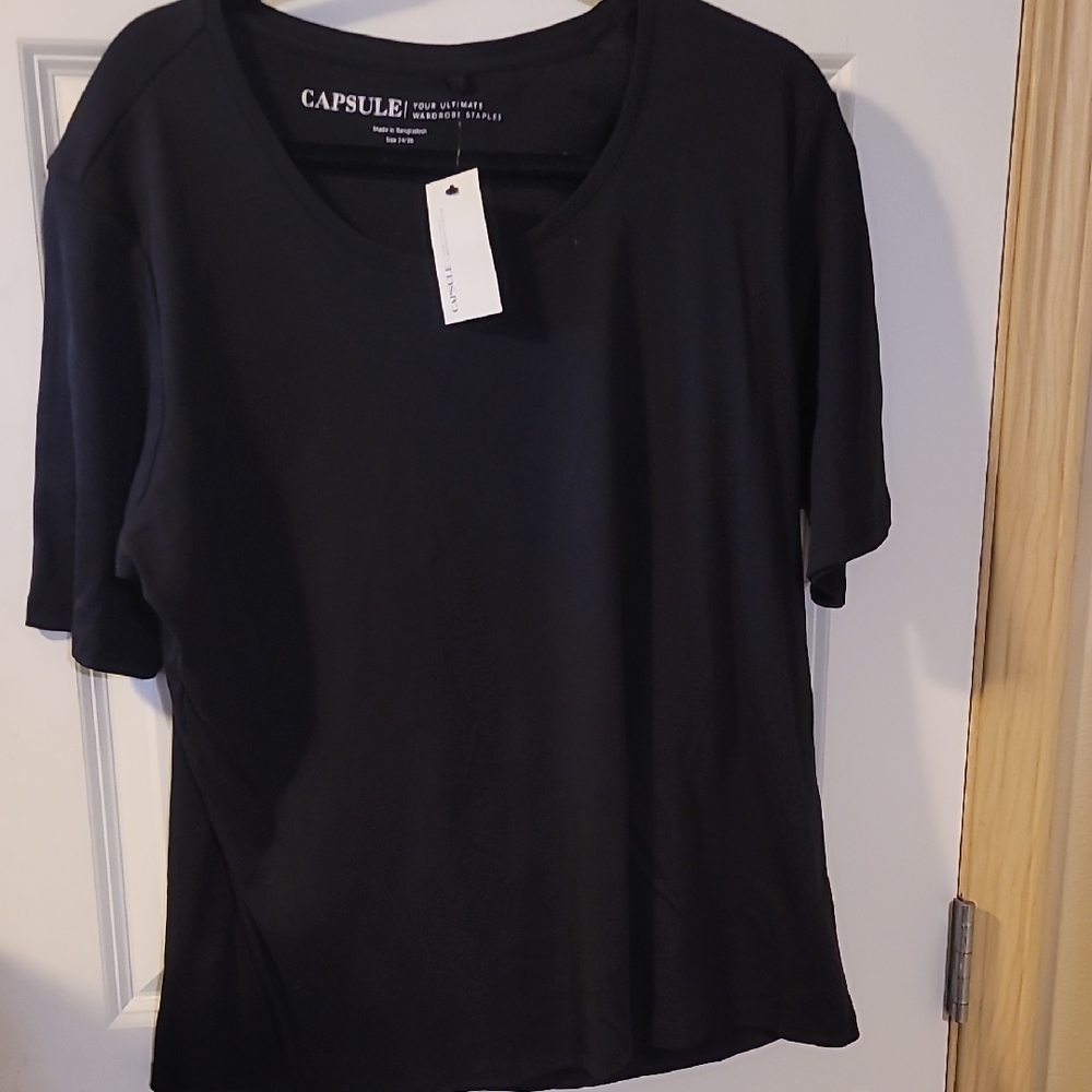 Capsule Black Short Sleeve Tee